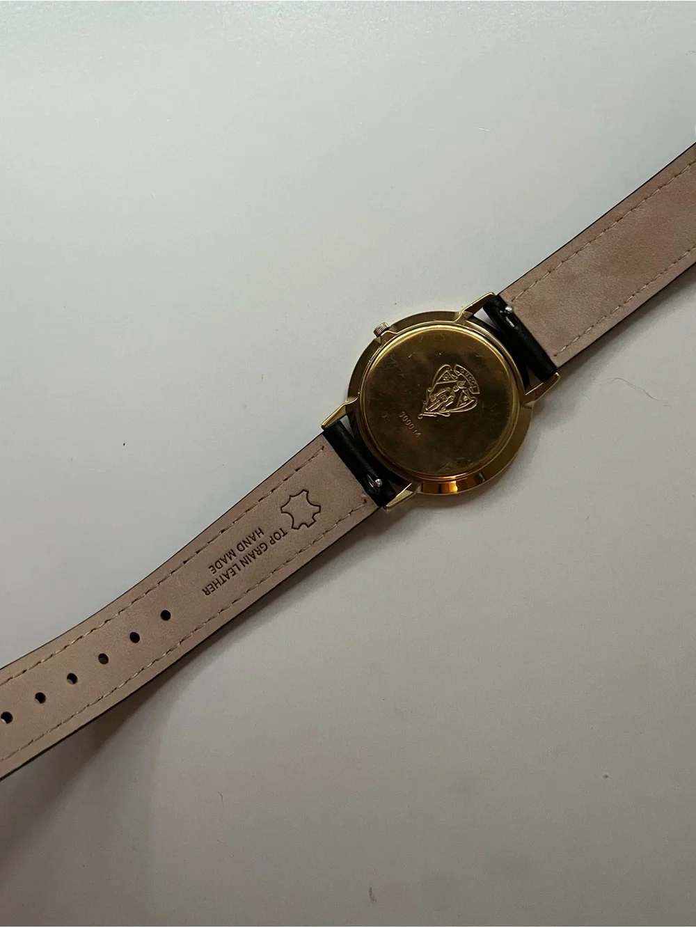 Vintage Gucci 3000M Gold Tone Swiss Watch Working Men’s Luxury Watch